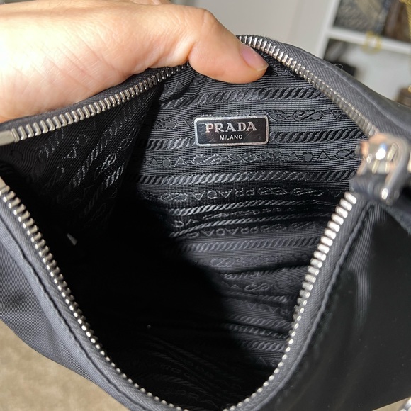❌SOLD❌PRADA RE EDITION 2005 NYLON - Picture 12 of 16